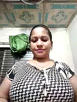 Snapshot of Payel_50 chatting on July 9, 2026, 6:45 pm Payel 50 online show from July 9, 2026, 6:45 pm