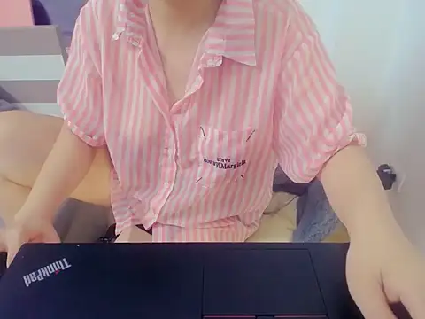 Lamoon 2k online show from October 3, 2025, 1:30 pm