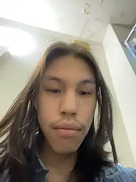 heytherepeoples717 online show from April 20, 2026, 11:24 am