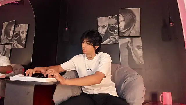 jett savage online show from September 23, 2025, 1:47 pm