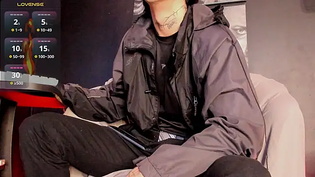 jett savage online show from November 10, 2025, 1:43 pm