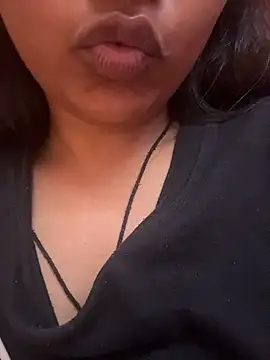 Snapshot of rimasharma_10 chatting on May 4, 2026, 2:18 am rimasharma 10 online show from May 4, 2026, 2:18 am