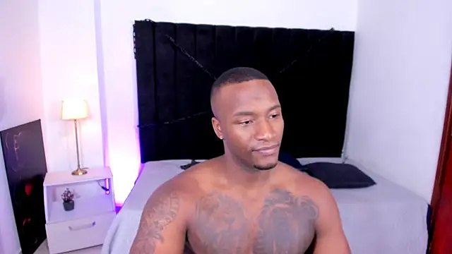 chrstian lewis1 online show from September 26, 2025, 3:10 am