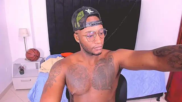 chrstian lewis1 online show from October 10, 2025, 12:15 pm