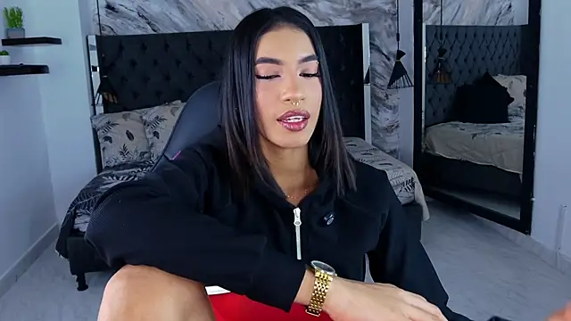 kitty collins  online show from April 22, 2026, 11:23 am