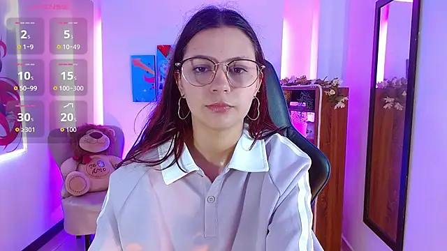 AlanaGarcia19 online show from December 2, 2025, 11:48 am