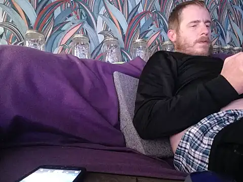 gaydavid online show from November 7, 2025, 10:21 pm