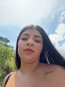 Isaa-Sweet online show from April 18, 2026, 4:11 pm