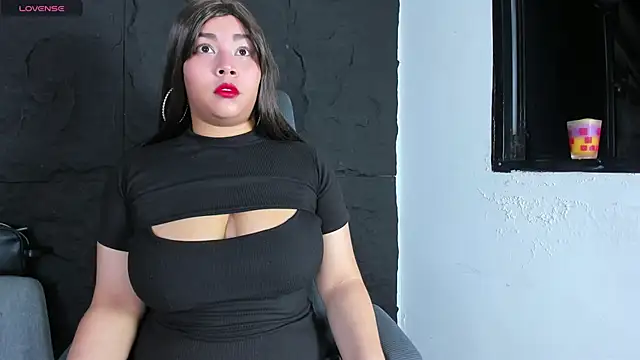 ThaliaBrooks  online show from September 20, 2025, 4:24 am