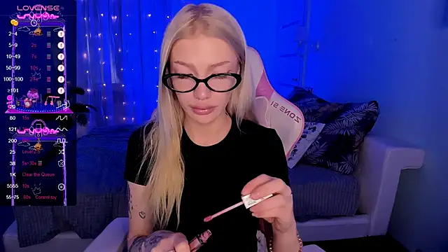 AnyaTaylor  online show from March 29, 2026, 2:22 am