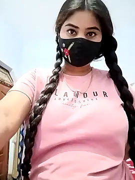 Hot-Soniya733 online show from May 7, 2026, 9:25 am