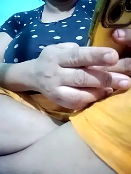 jenyfer709 online show from April 15, 2026, 4:19 am