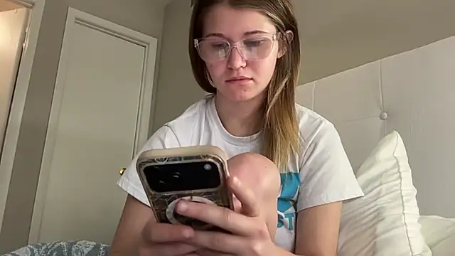 Riley ray69 online show from April 7, 2026, 3:34 pm