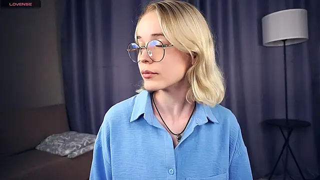 EdaKirkIin online show from September 8, 2025, 4:06 pm