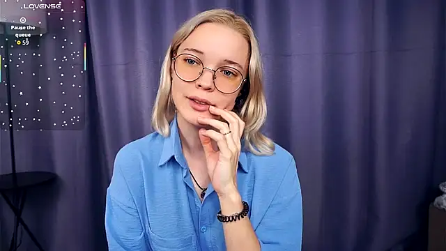 EdaKirkIin online show from October 21, 2025, 6:25 am