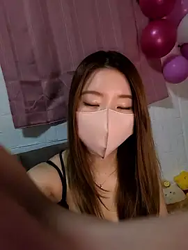 yuuhichan online show from April 5, 2026, 2:31 am