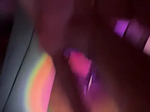 luvrgrllani online show from December 1, 2025, 3:33 am