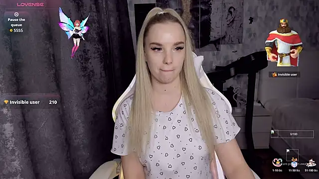 KiraKrox online show from November 12, 2025, 7:46 pm