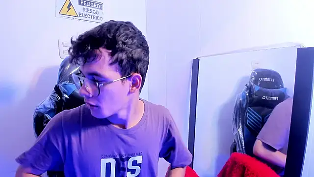 LittleMax23 online show from September 12, 2025, 12:05 pm