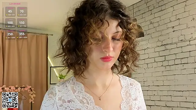 LorinaMaffitt online show from October 15, 2025, 7:14 pm