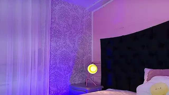 Hada Blue online show from April 17, 2026, 8:01 pm