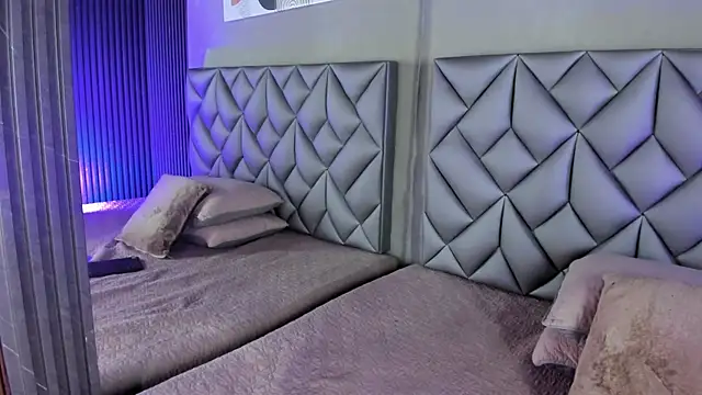 Kitty Dollyy online show from November 21, 2025, 8:51 pm