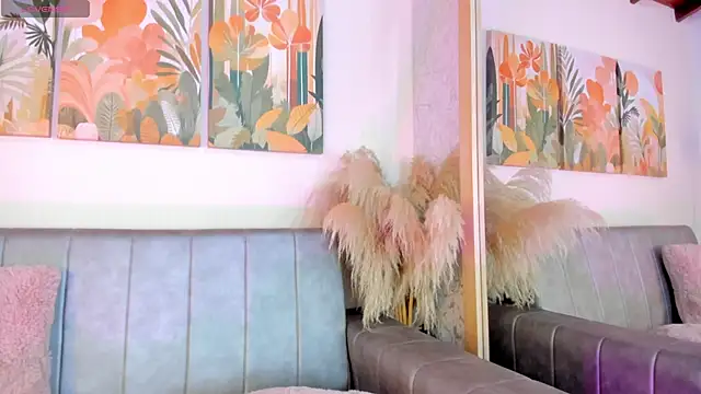 Celeste-Evanns online show from November 28, 2025, 4:31 pm