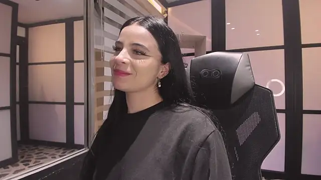 ChannelWhite  online show from September 21, 2025, 11:39 pm