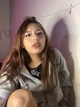 SoftLady S33 online show from May 22, 2026, 3:46 am