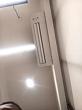 VJ17 online show from September 14, 2025, 5:17 am