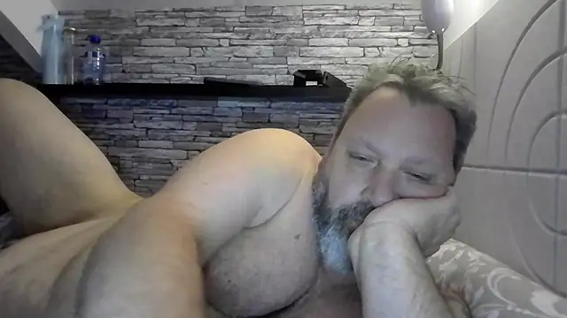 BigMan738xh online show from May 17, 2026, 10:28 pm