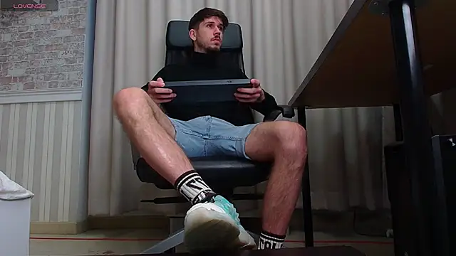 JonahShaw online show from September 29, 2025, 4:17 am