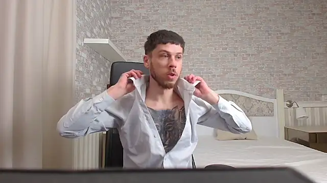 JonahShaw online show from April 10, 2026, 4:28 am