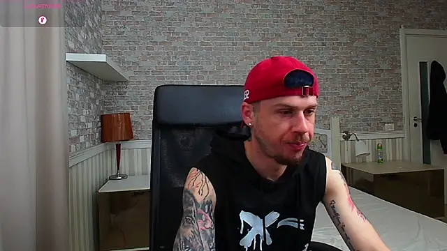 Snapshot of JonahShaw chatting on May 14, 2026, 4:41 am JonahShaw online show from May 14, 2026, 4:41 am