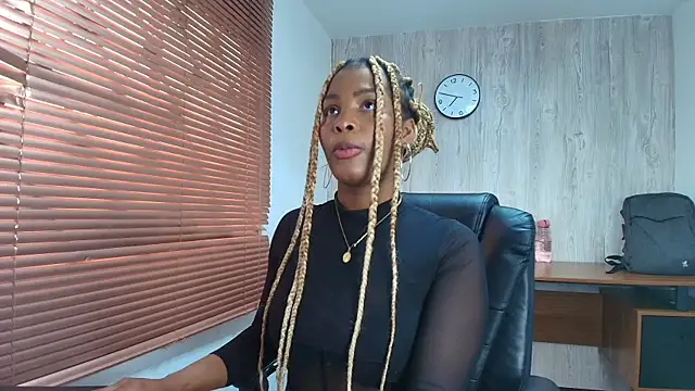 ArianaBeake online show from October 21, 2025, 12:50 pm