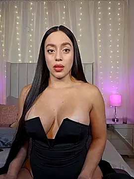 AriadnaTaylor online show from February 2, 2026, 8:40 pm