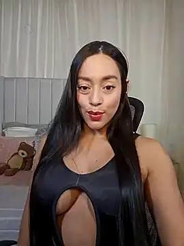Snapshot of AriadnaTaylor chatting on May 12, 2026, 5:43 pm AriadnaTaylor online show from May 12, 2026, 5:43 pm