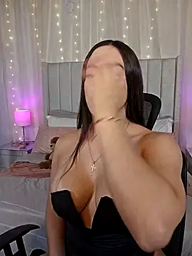 AriadnaTaylor online show from July 3, 2026, 7:42 pm