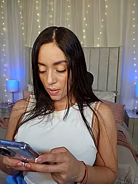 AriadnaTaylor online show from July 9, 2026, 8:57 pm