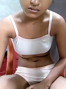 Tara2007 online show from November 3, 2025, 5:09 am