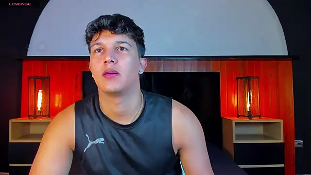 Leo Savage  online show from June 6, 2026, 4:17 am