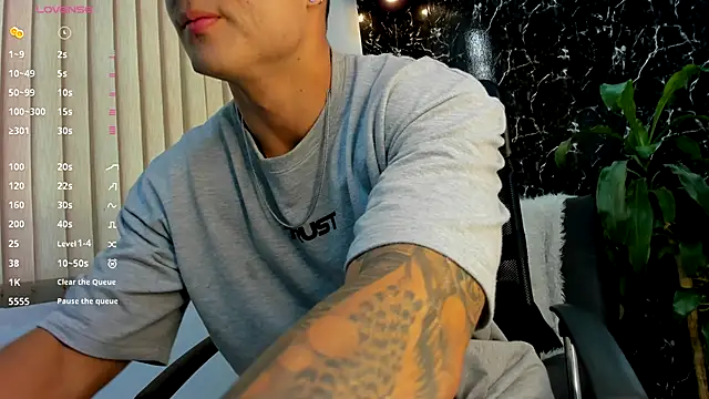 Alexander ferre online show from September 29, 2025, 1:49 pm