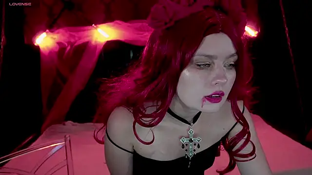 RedDoll  online show from October 31, 2025, 1:56 pm