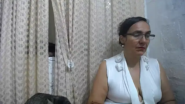 gabbyparker  online show from April 14, 2026, 9:26 am