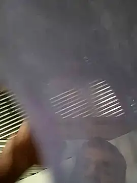 delesteli online show from November 9, 2025, 7:34 pm