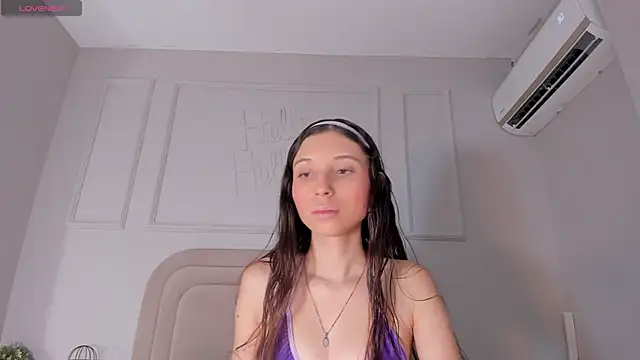 Cloedurant online show from November 2, 2025, 8:00 pm