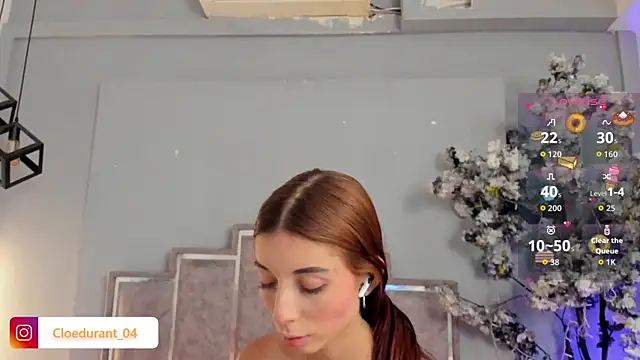 Snapshot of Cloedurant chatting on August 8, 2026, 8:22 pm Cloedurant online show from August 8, 2026, 8:22 pm