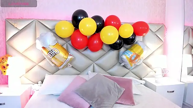 dafnne hall online show from September 26, 2025, 4:27 am