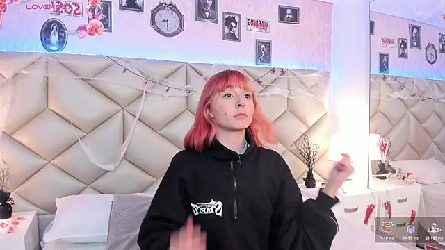 dafnne hall online show from October 21, 2025, 4:24 am