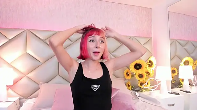 dafnne hall online show from November 28, 2025, 4:26 am